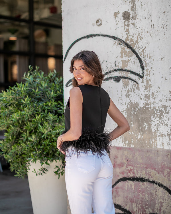 FLIRTY FEATHER TOP- BLACK